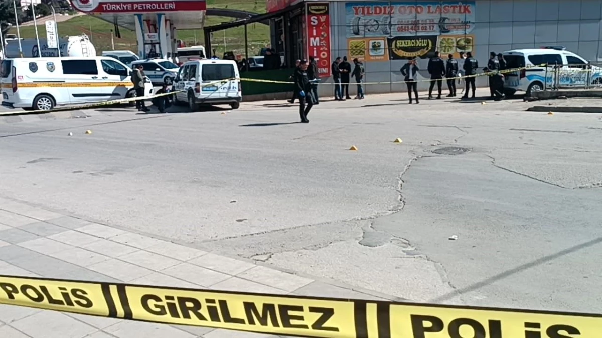 Gaziantep\'te adaklık satışı yapan kasaplar arasında çıkan kavgada 2 kişi yaralandı