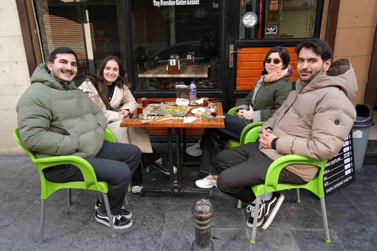 Gaziantep\'te Katmer: Lezzeti ve Geleneğiyle İlgi Çekiyor