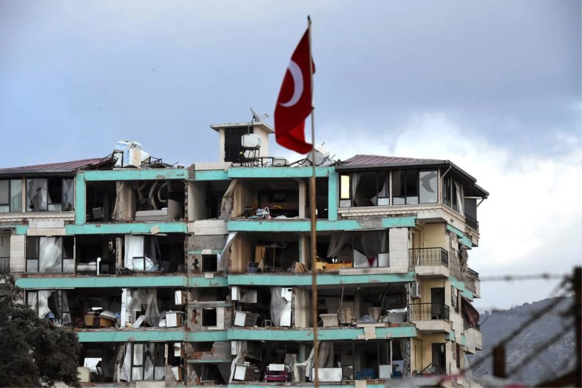 Hatay Büyükşehir Belediye Başkanı: Depremlerin ardından toparlanma süreci zaman alacak