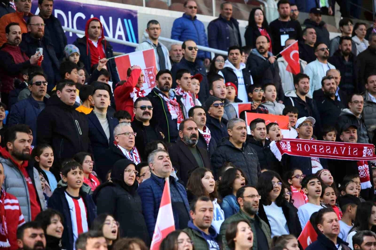 Minik Yiğidolar Tribünden Sivasspor-Pendikspor Maçını İzledi