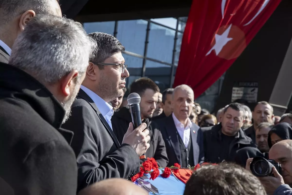 TÜRK-İŞ Genel Başkan Yardımcısı Pevrul Kavlak İçin Cenaze Töreni Düzenlendi