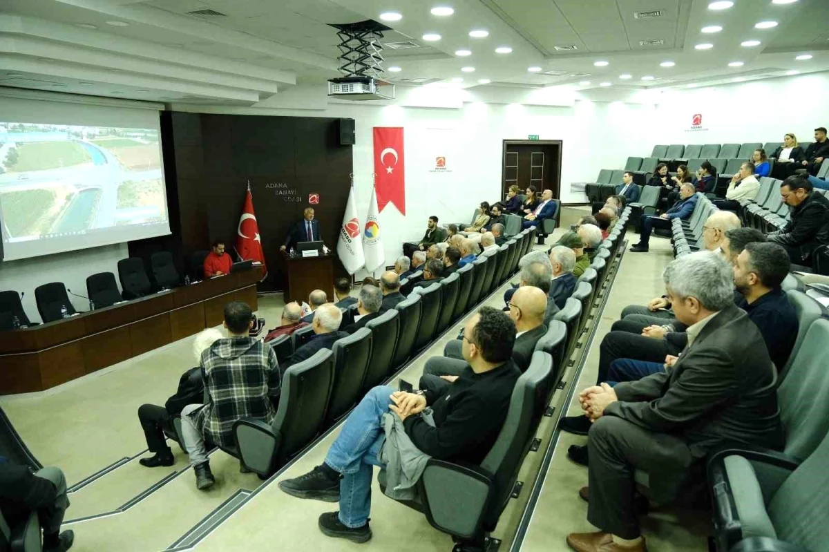 Adana Büyükşehir Belediye Başkanı Zeydan Karalar, ADASO Meclis Toplantısı\'nda Sanayicilerle Bir Araya Geldi