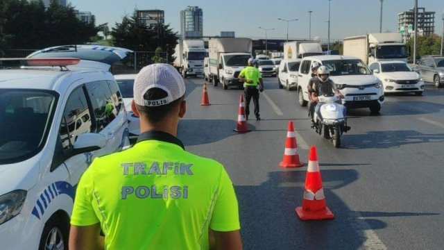 26 Şubat'ta İstanbul'da Trafikte Kapalı Yollar ve Açılış Zamanları