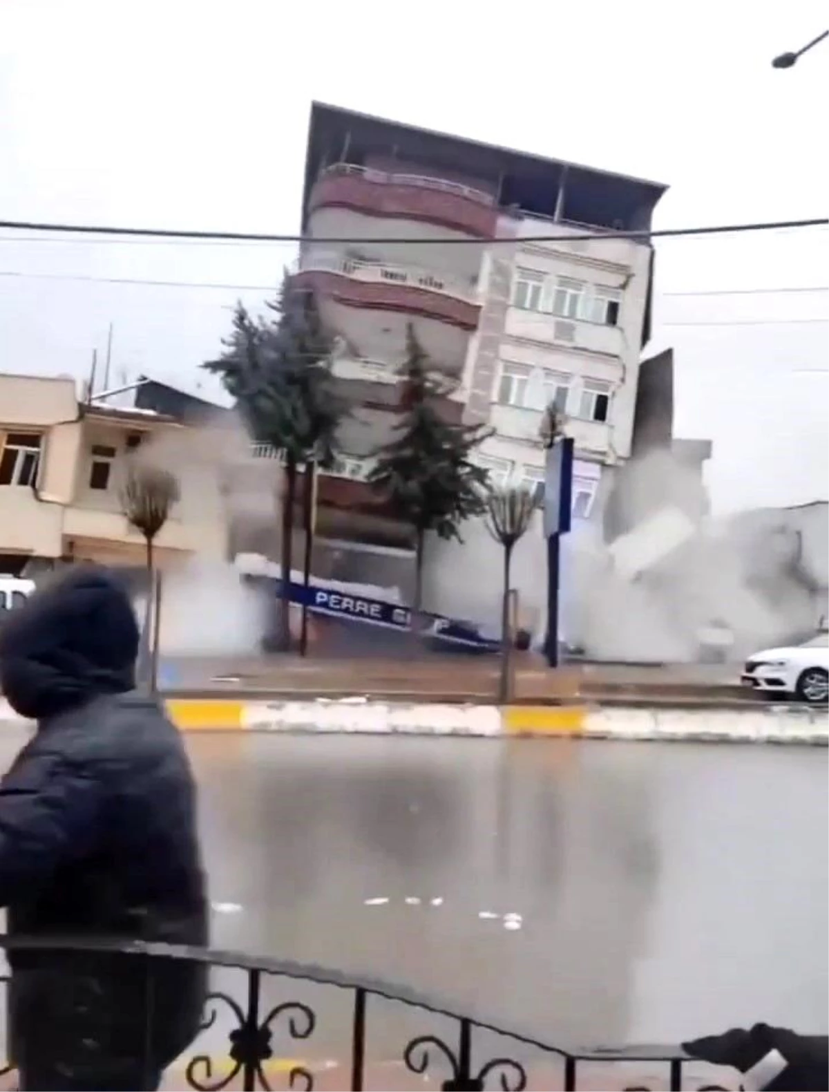 Kahramanmaraş Elbistan merkezli 7.6 büyüklüğündeki deprem anında çekilen yeni görüntüler ortaya çıktı