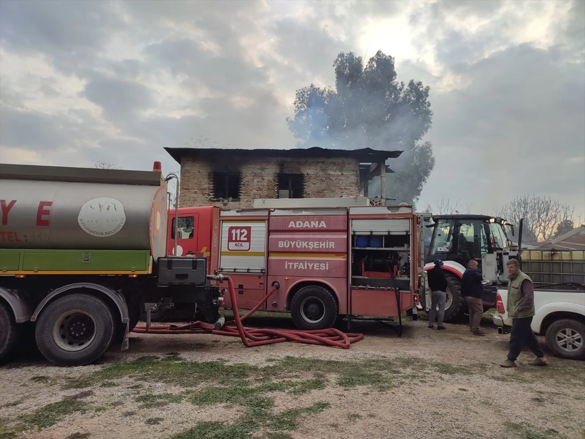 Adana\'da evde çıkan yangında anne ve 2 çocuk hayatını kaybetti