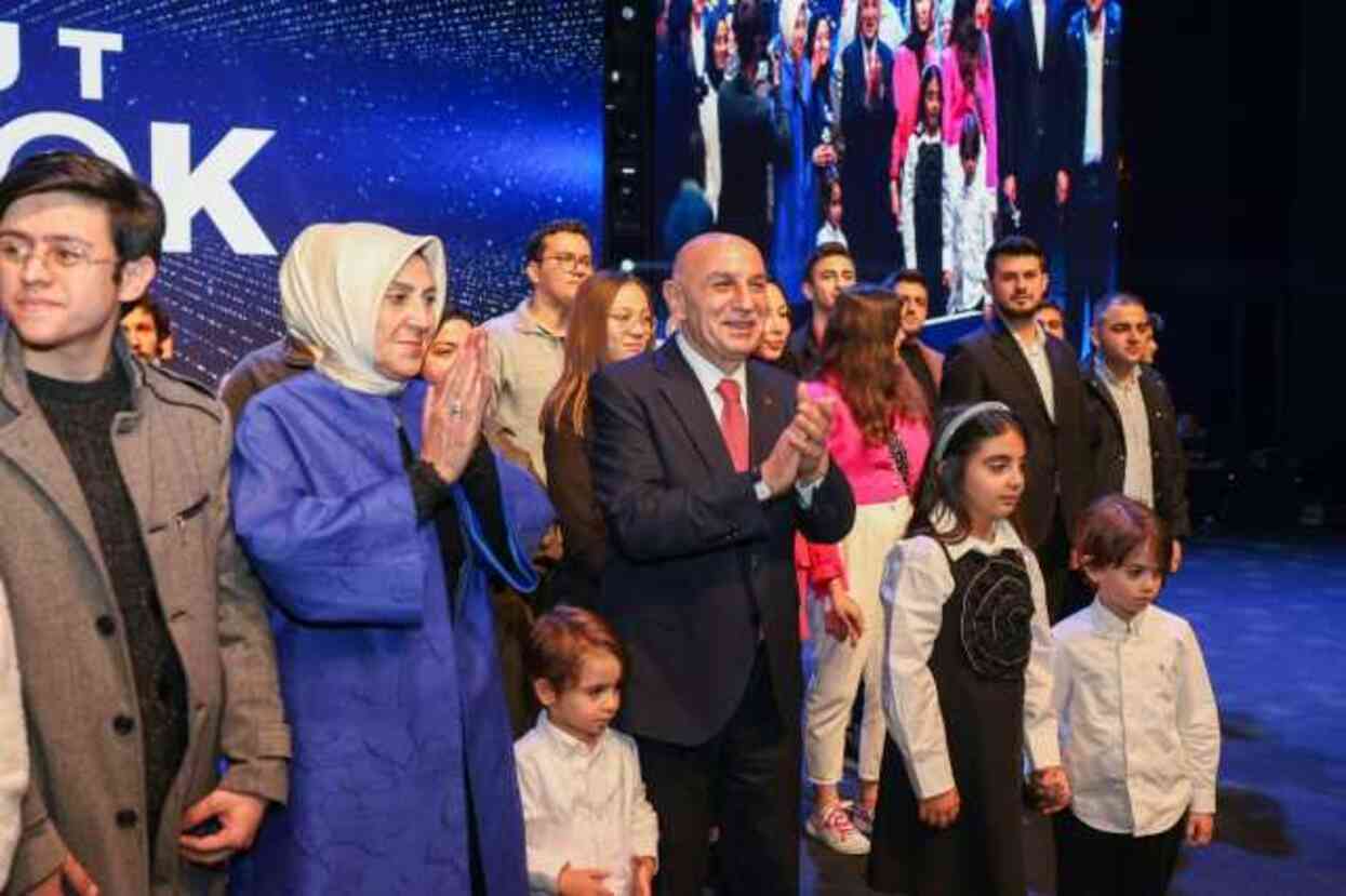 Ankara Büyükşehir Belediye Başkan adayı Turgut Altınok'tan gençlere ulaşım ve barınma vaadi Ankara Büyükşehir Belediye Başkan adayı Turgut Altınok'tan gençlere ulaşım ve barınma vaadi