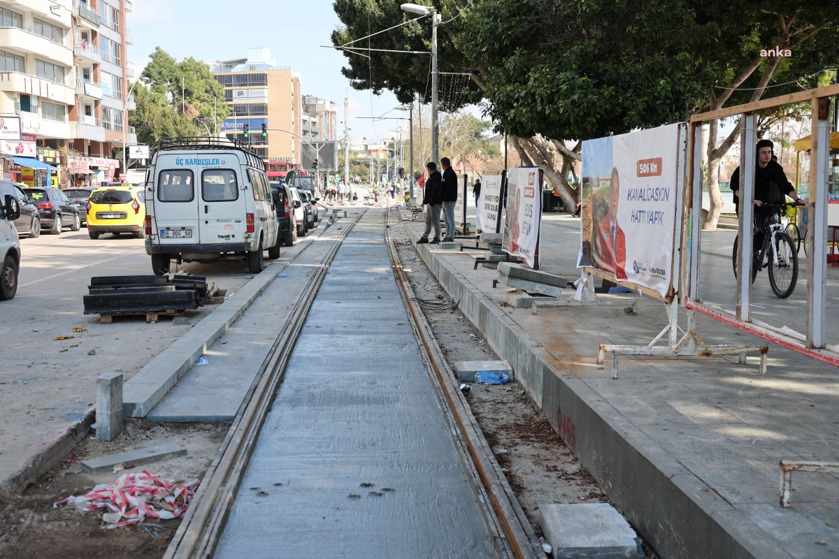 Antalya\'da Engelliler İçin Nostalji Tramvay Hattında Çalışma Başladı