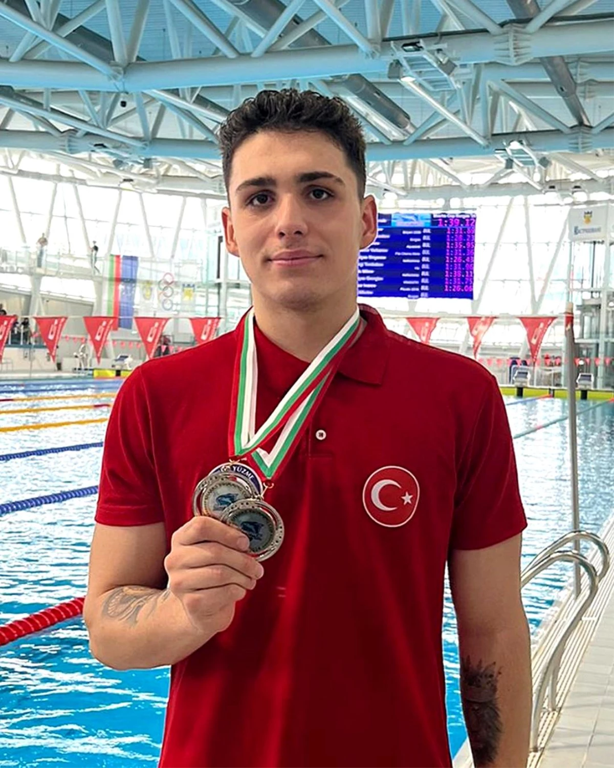 Antalyasporlu yüzücü Sharks Swimming Cup\'ta 2 gümüş madalya kazandı