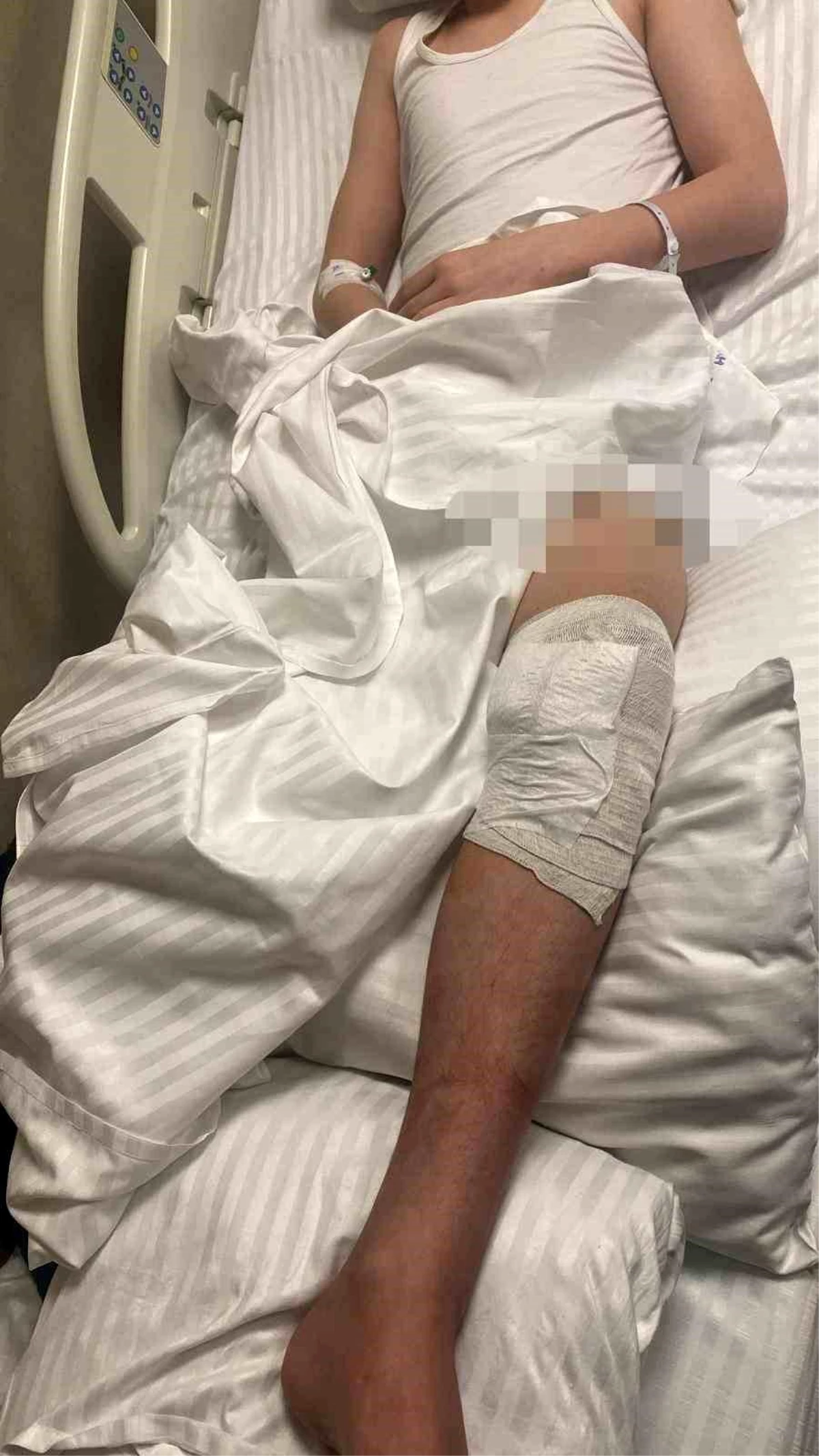 Bağcılar\'da Kar Maskeli Çocuk Arkadaşını Bıçakladı