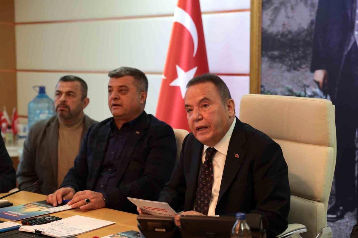 Antalya\'da Taksicilere Ücretsiz Kamera Güvenlik Sistemi Takılacak