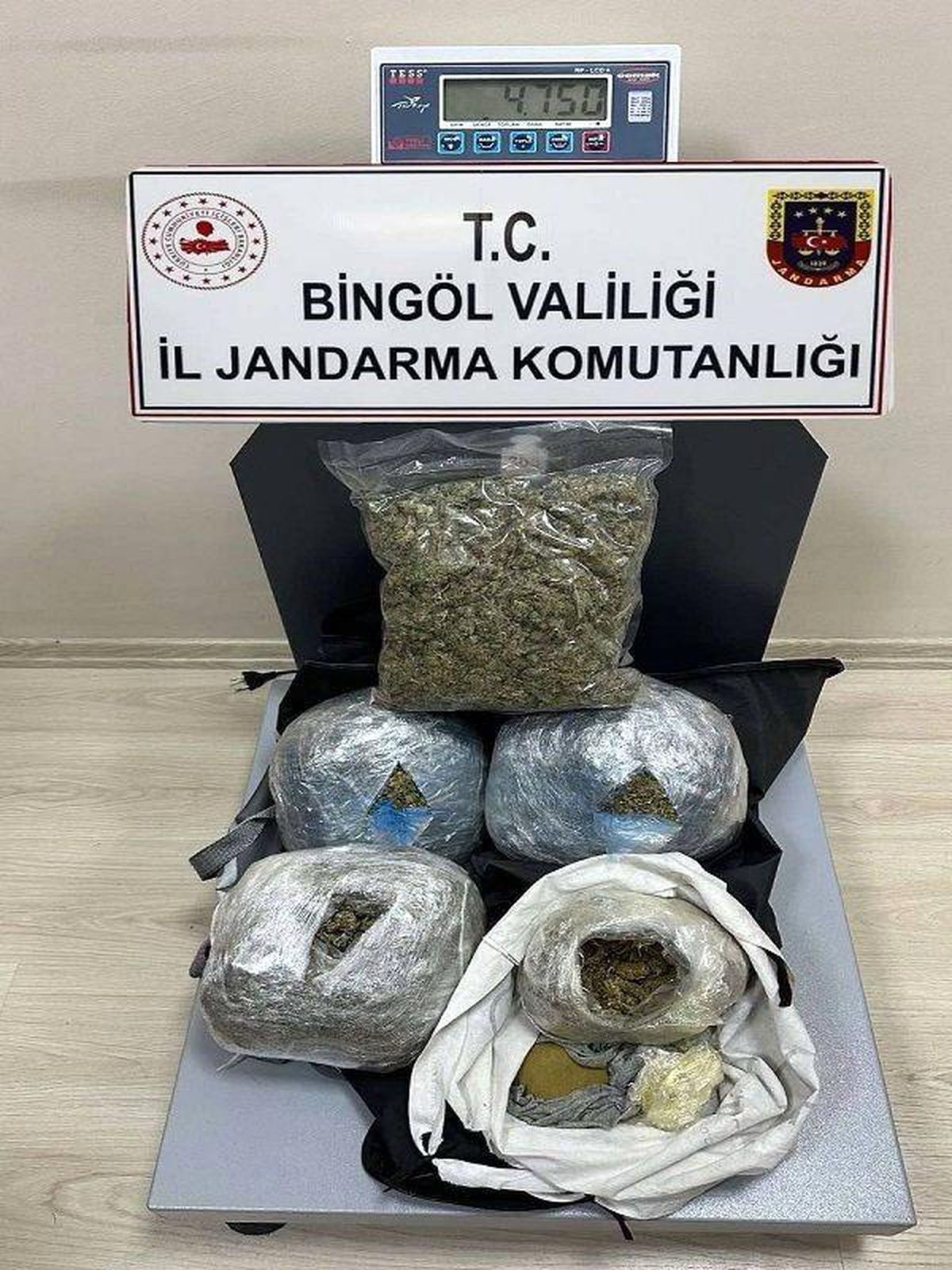 Bingöl\'de 5 Kilo Uyuşturucu Madde Ele Geçirildi