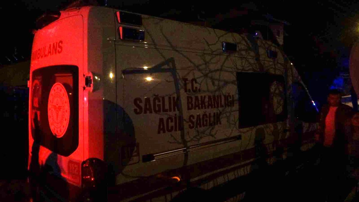 Isparta\'da 3 katlı binanın bodrum katında çıkan yangın kısa sürede söndürüldü