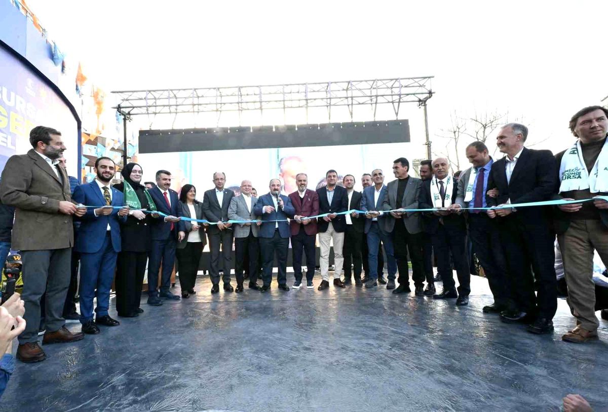 Alinur Aktaş\'ın seçim irtibat ofisi açıldı