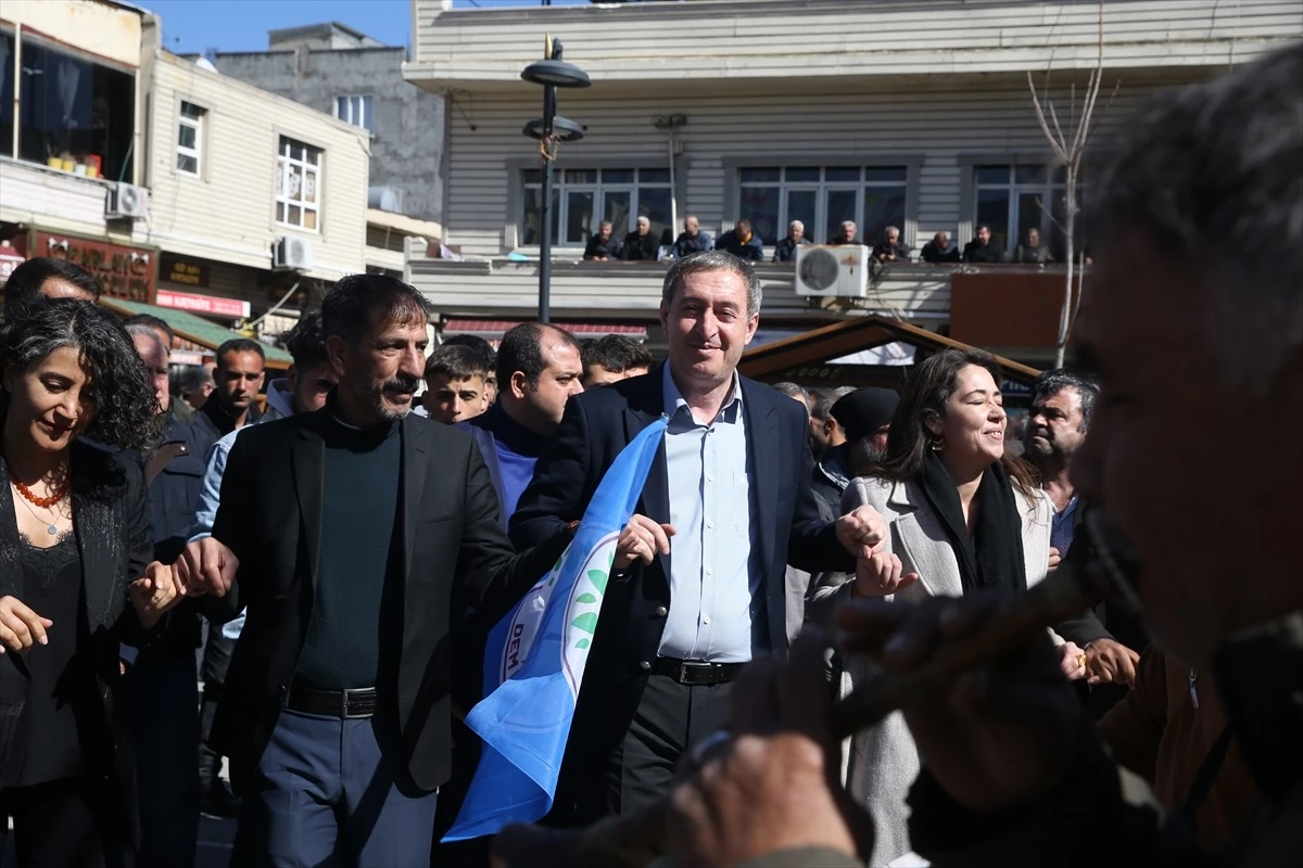 DEM Parti Eş Genel Başkanı Tuncer Bakırhan, Mardin\'de halk buluşmalarına katıldı
