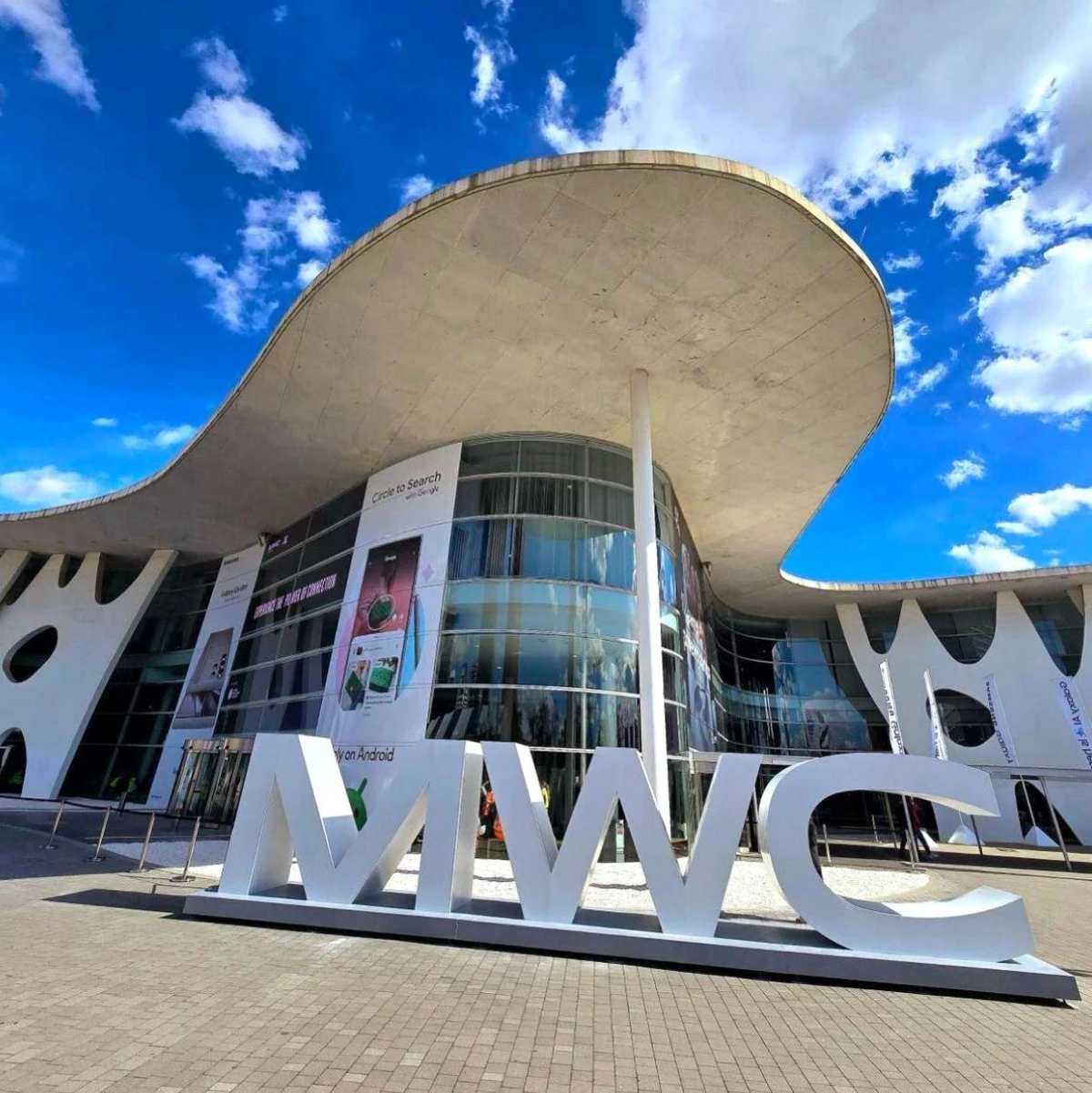 MWC Barcelona Fuarı\'nda Mobil Teknoloji Şirketleri Buluştu