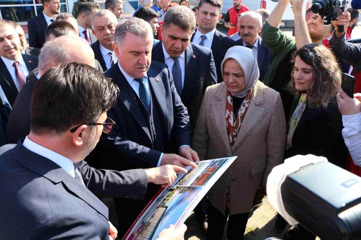 Gençlik ve Spor Bakanı Düzce\'ye 700 milyon liralık yatırım sözü verdi