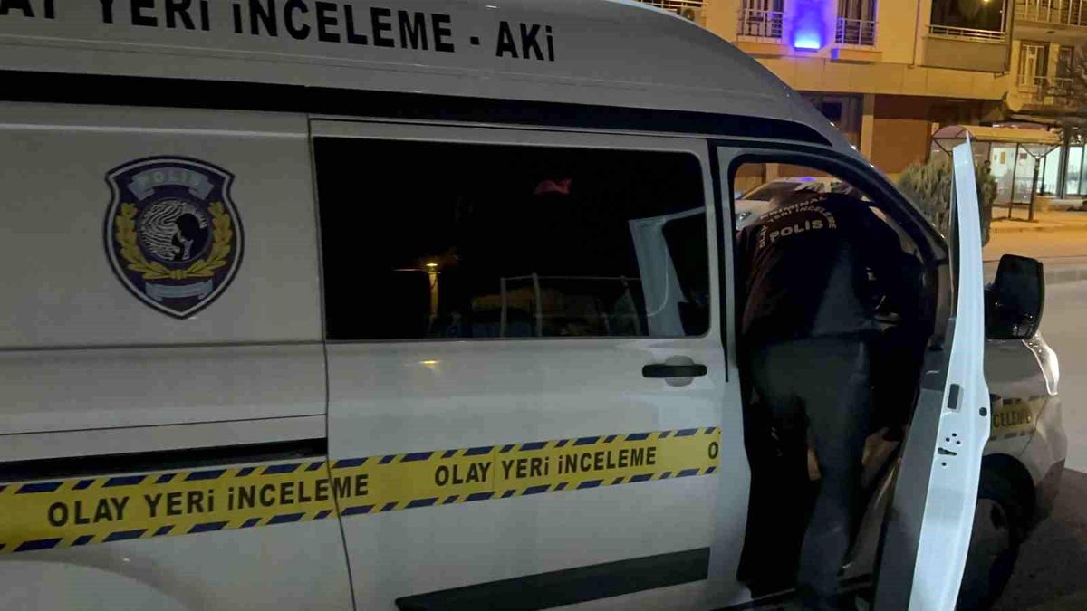 Elazığ\'da kavgada silah kabzasıyla yaralanan bir kişi