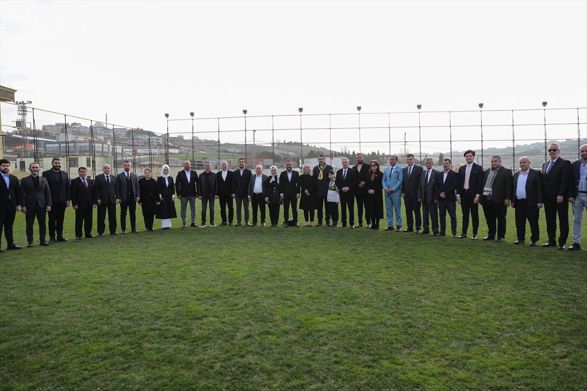 İBB Başkan adayı Kurum, İstanbulspor Kulübünü ziyaret etti Açıklaması