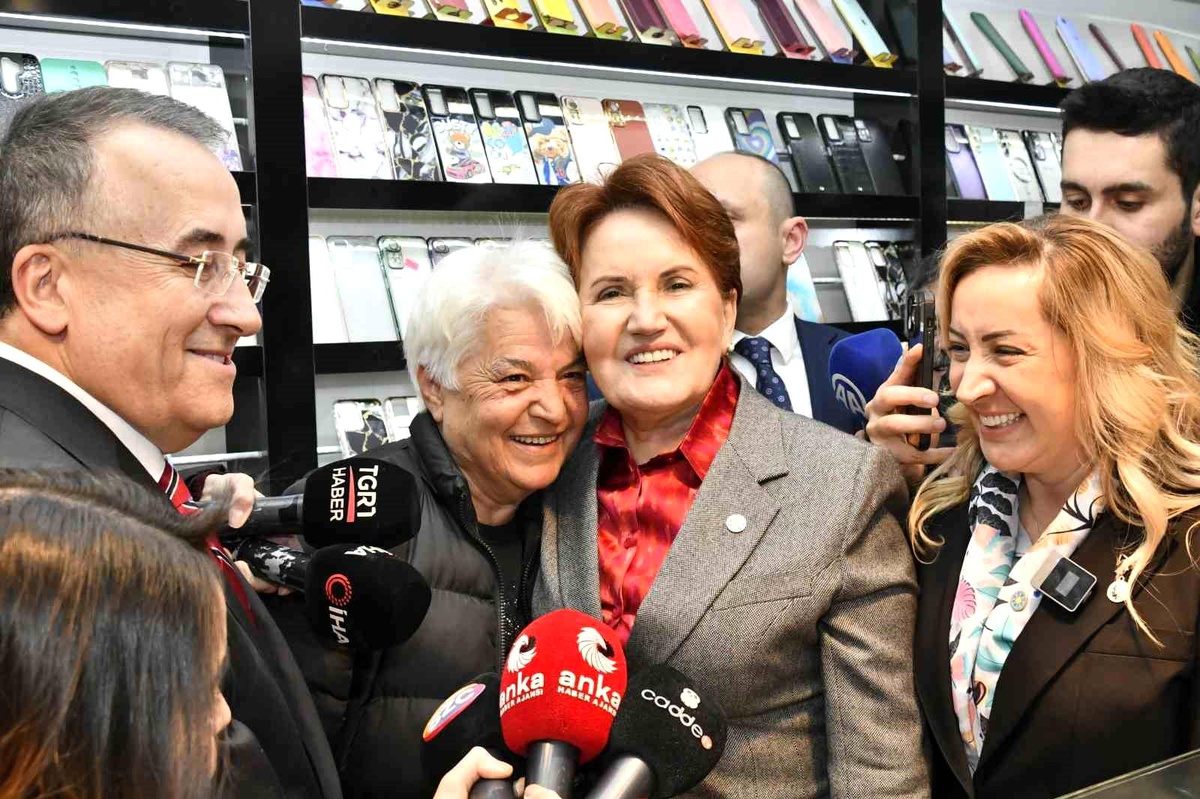 Meral Akşener, Ankara Yenimahalle\'de esnafı ziyaret etti