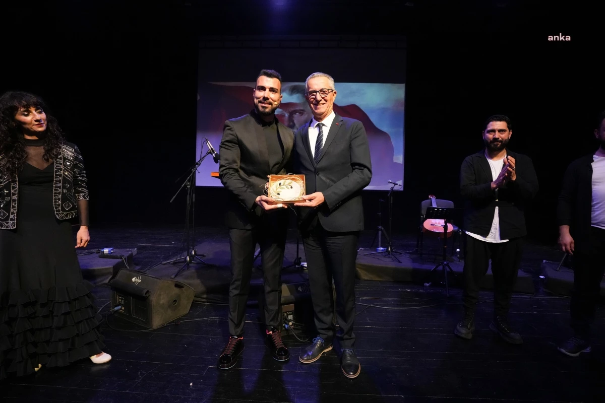 Dünyaca Ünlü Kanun Sanatçısı Ahmet Baran Gaziemir\'de Unutulmaz Bir Konser Verdi