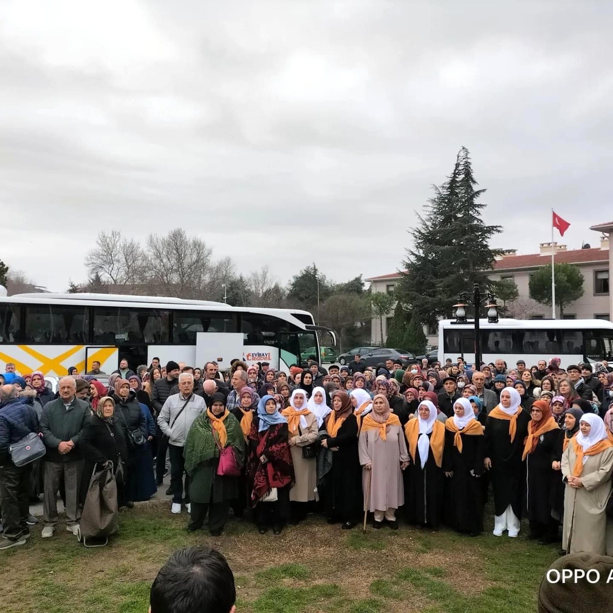 Kırklareli\'nde Umre Ziyareti İçin Yola Çıkan Kafile Uğurlandı