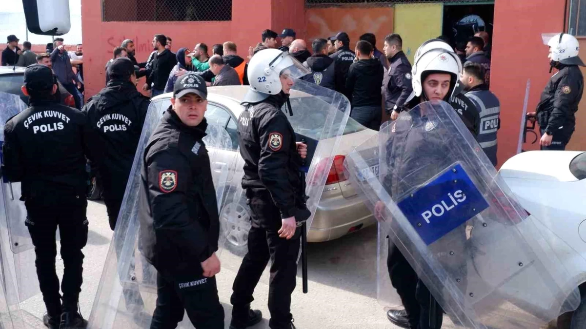 Edirne\'de maç öncesi taraftarlar arasında tartışma: Polis müdahale etti