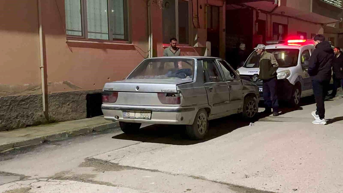 İznik\'te Motosikletli Kaza: 2 Kişi Yaralandı