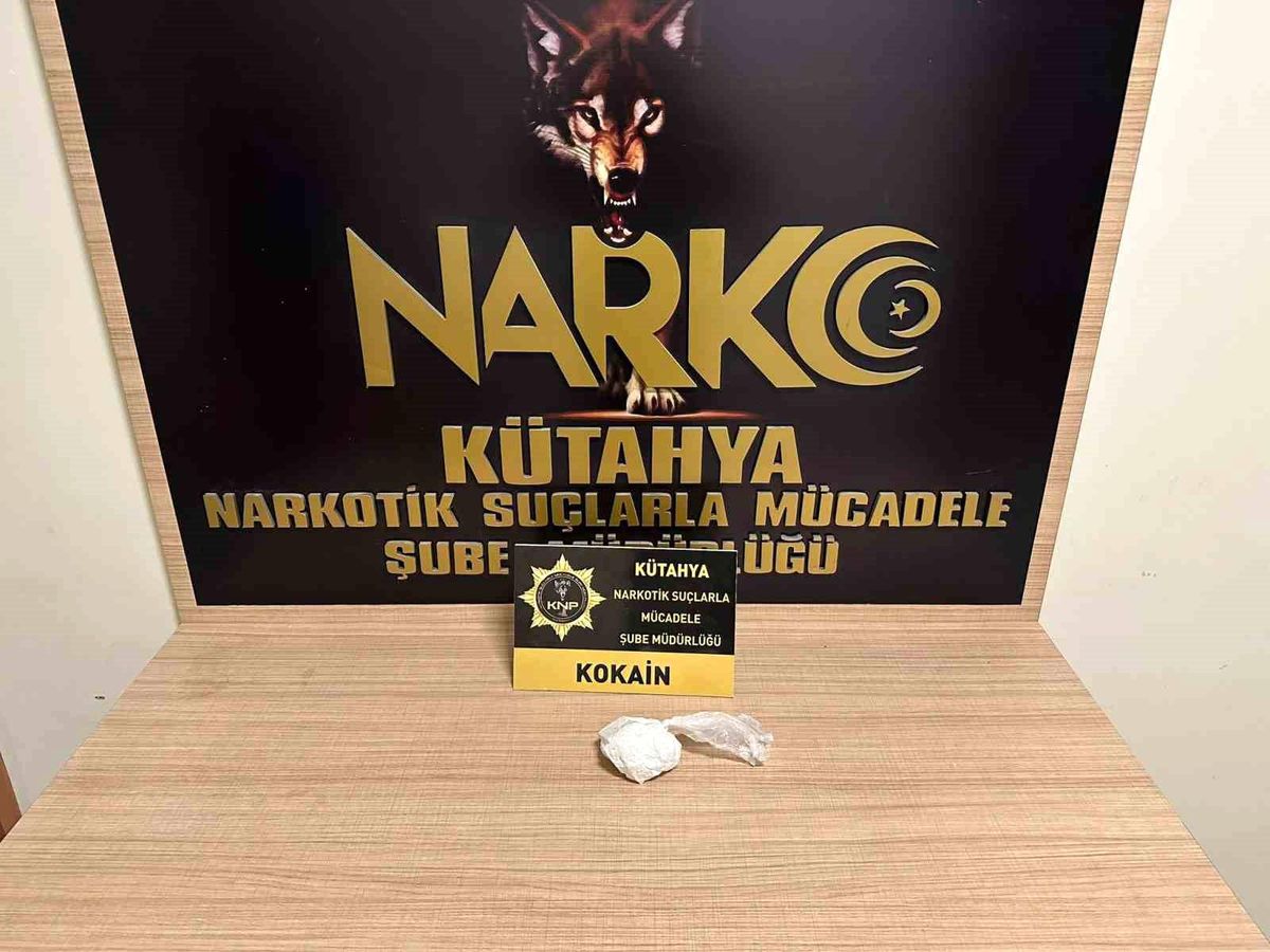 Kütahya\'da yolcu otobüsünde 161 gram kokain ele geçirildi