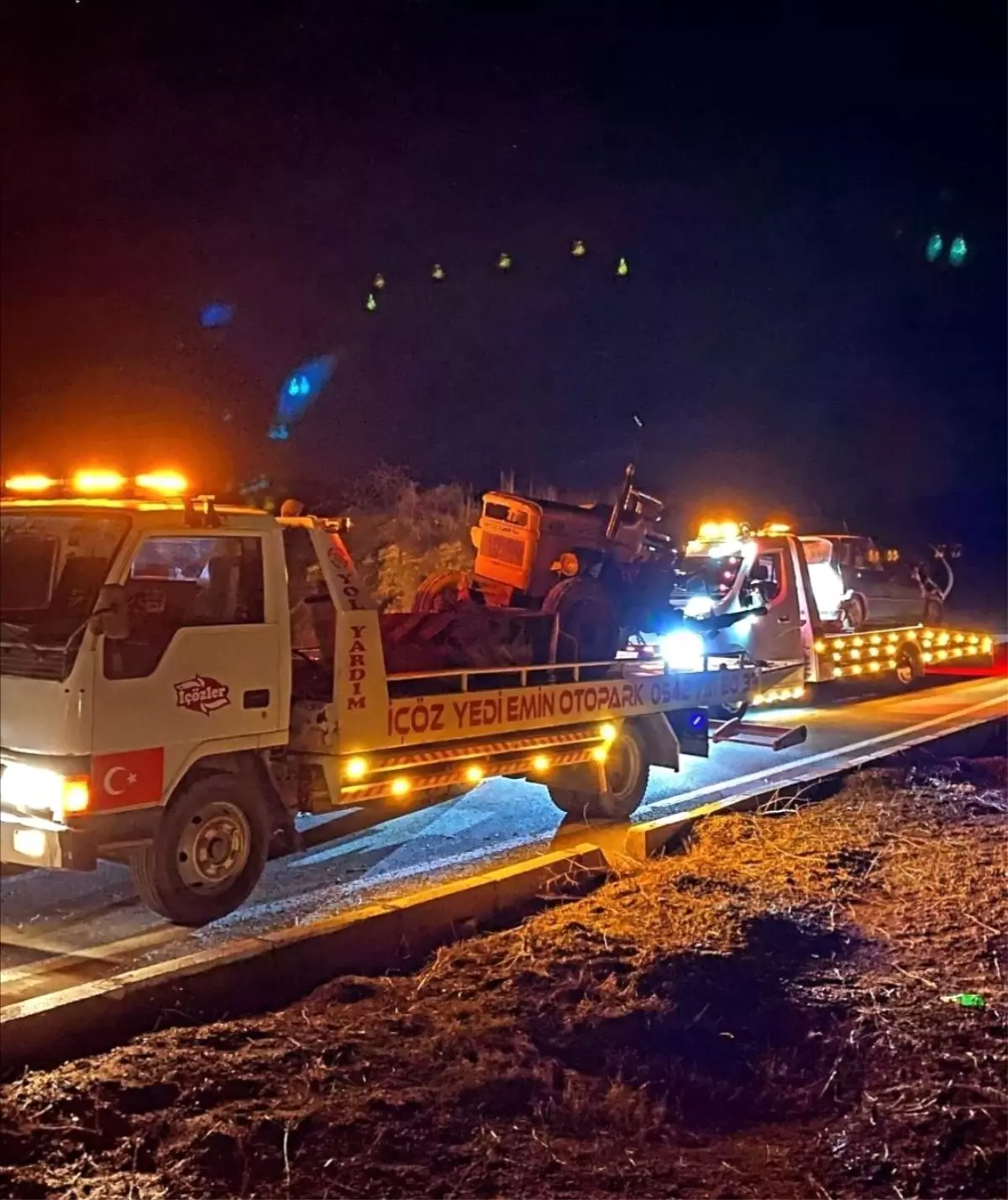 Isparta\'da otomobil ile traktör çarpıştı: 1 yaralı