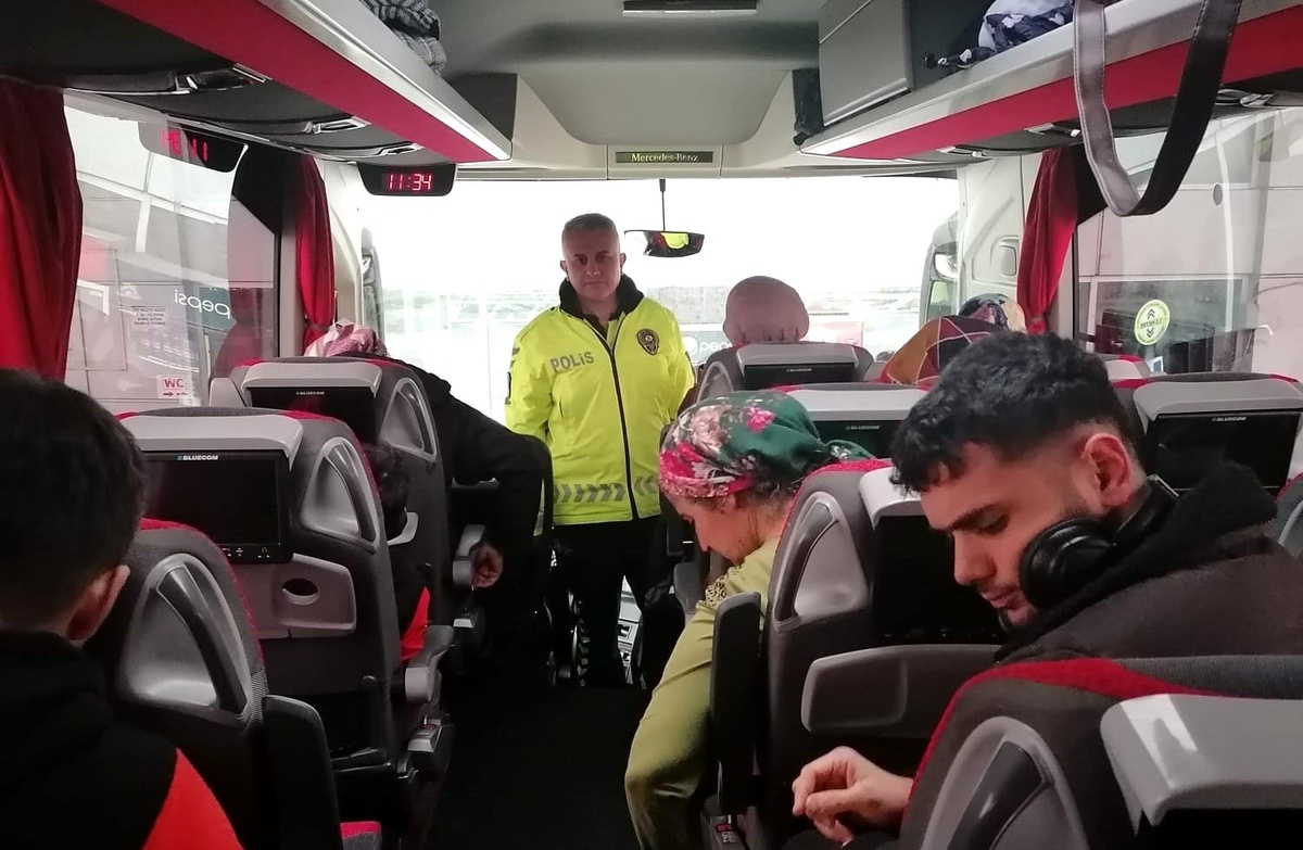Samsun\'da 30 Bin 872 Yolcuya Emniyet Kemeri Anlatıldı