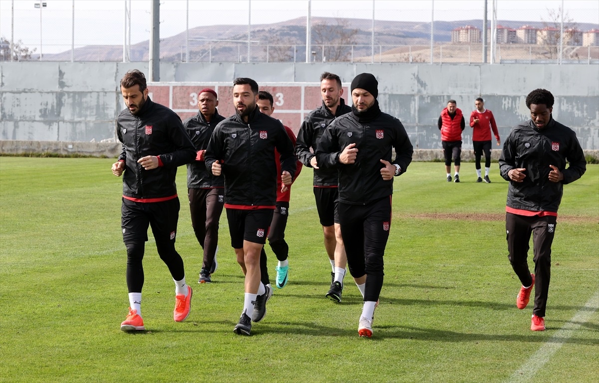 Sivasspor, Kasımpaşa maçının hazırlıklarına başladı
