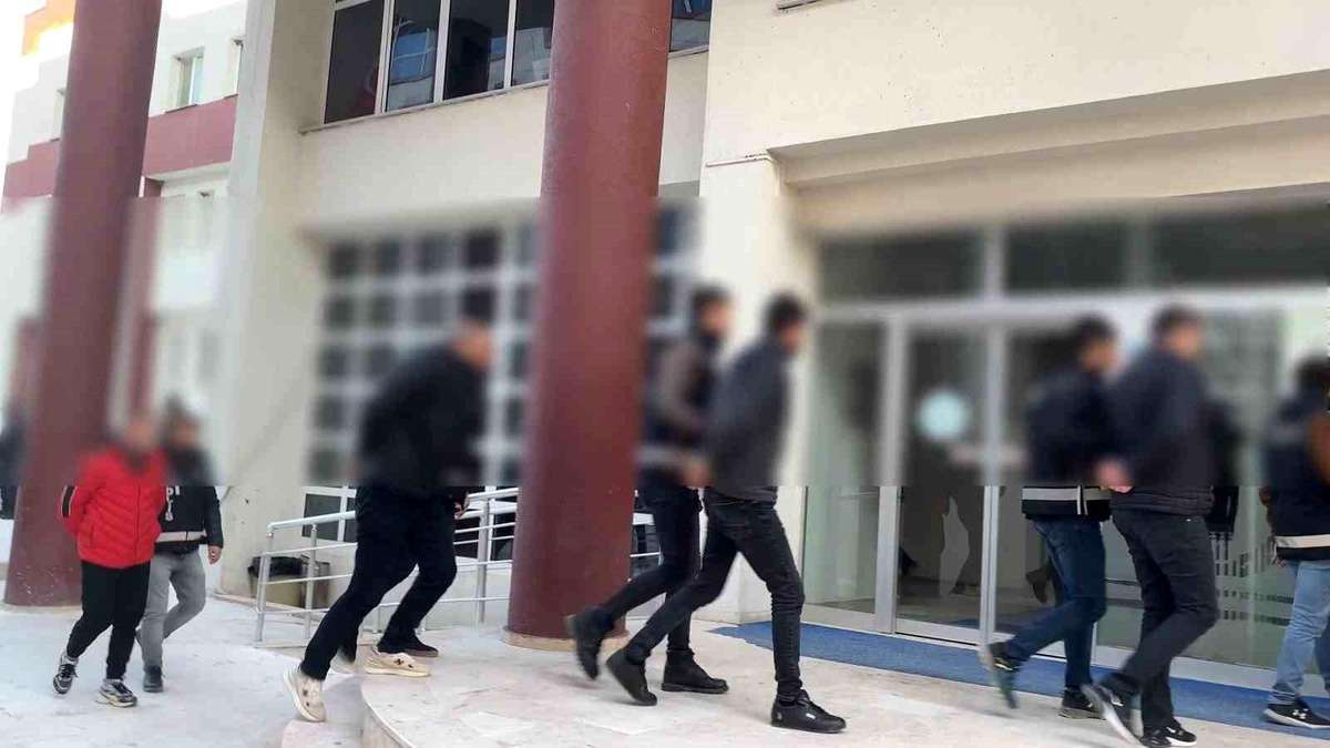 Yalova\'da suç örgütü operasyonu: 3 kişi tutuklandı