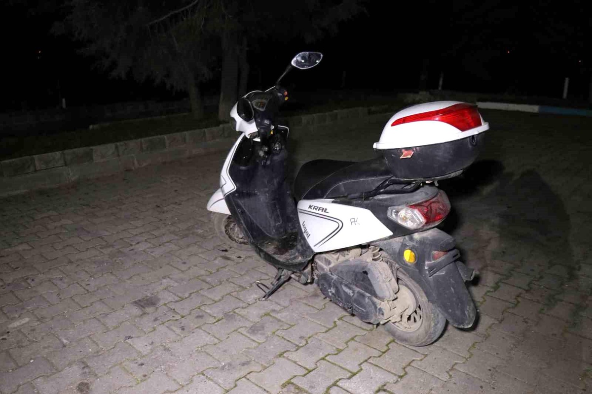Denizli\'de yaşlı adam otomobilin çarpması sonucu hayatını kaybetti