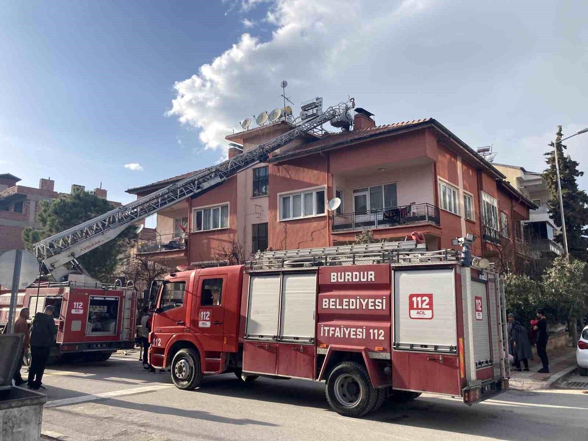 Burdur\'da Apartman Yangını Kontrol Altına Alındı