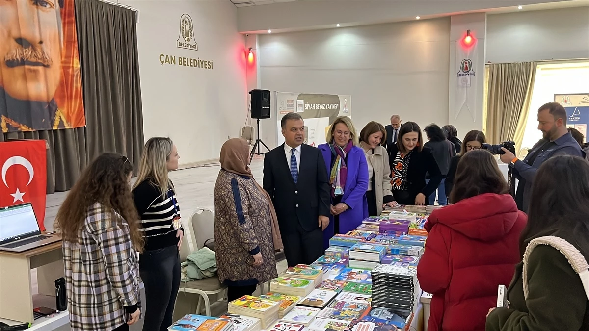 Çanakkale\'nin Çan ilçesinde Kitap Günleri ve Yazar Buluşmaları başladı