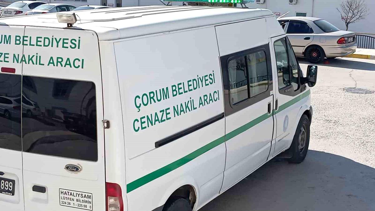 Çorum\'da 17 yaşındaki çocuk araç içinde ölü bulundu