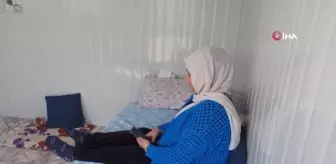 Depremzede Kadın, Annesini ve Oğlunu Kaybetti, Kendisi Omurilik Felçli Kaldı