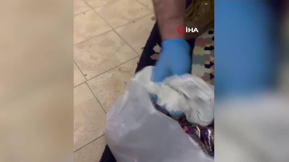 Esenler\'de 2.5 kilogram uyuşturucuyu sakız kutularına gizlemişler: 2 gözaltı