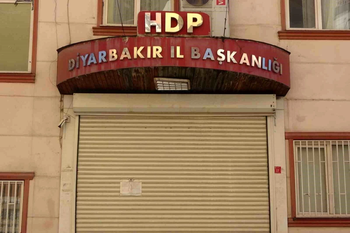 Diyarbakır Anneleri, Çocuklarının Terör Örgütü PKK Tarafından Kaçırılmasına Karşı Mücadele Ediyor