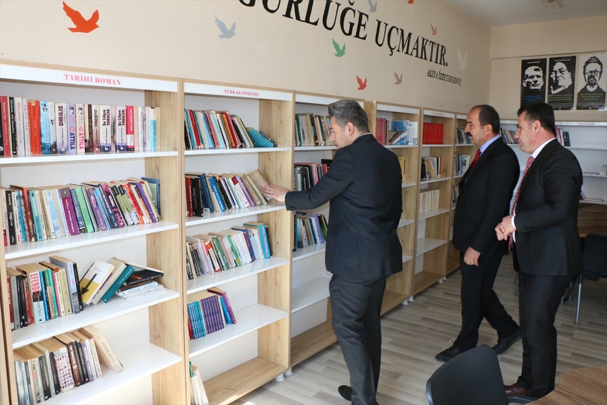 Hizan Kaymakamı Öğrencilerle Buluştu