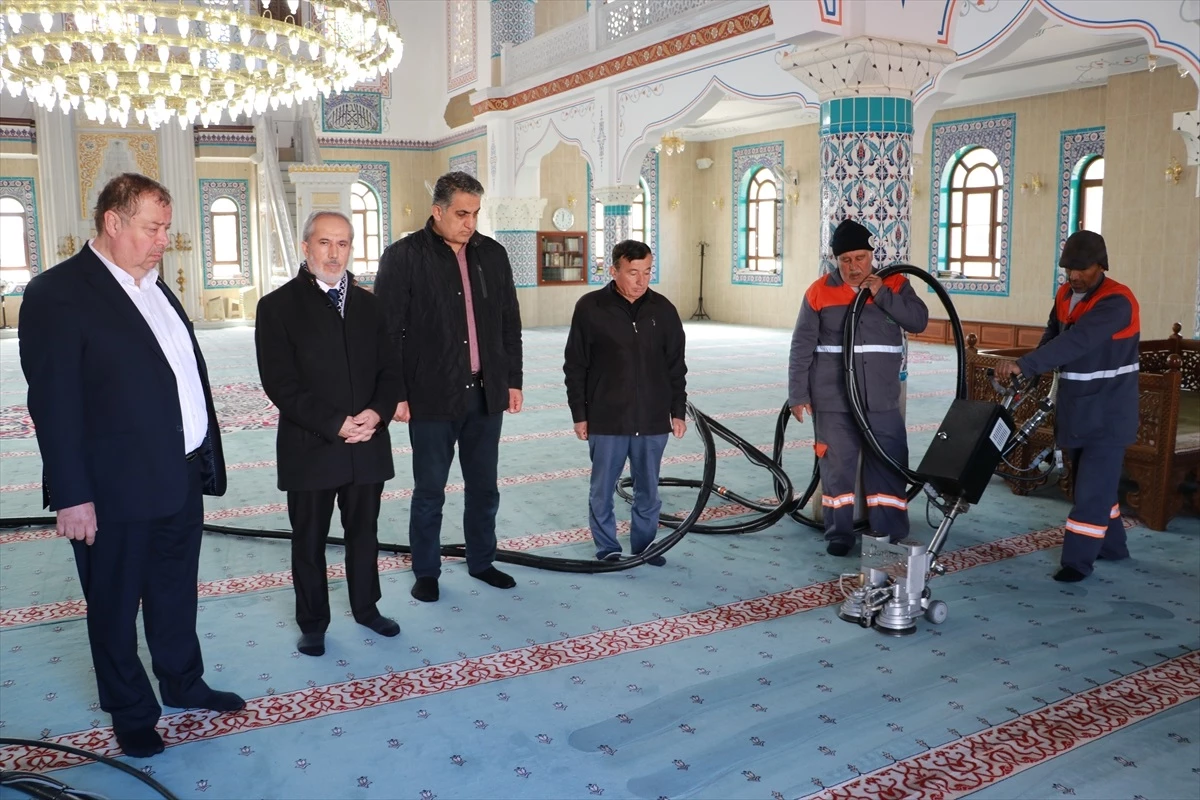 Kilis Belediyesi, camileri ramazan ayına hazırlıyor