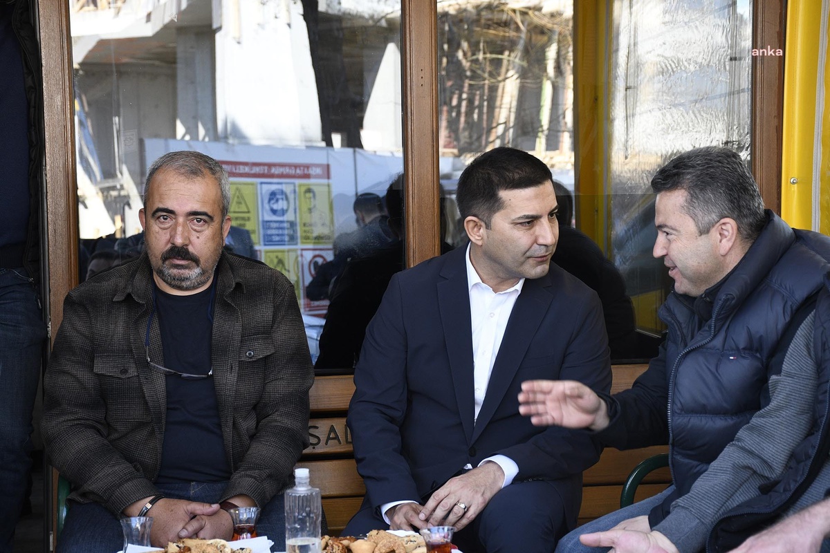 Kuşadası Belediye Başkanı Ömer Günel, hemşehrileriyle buluştu