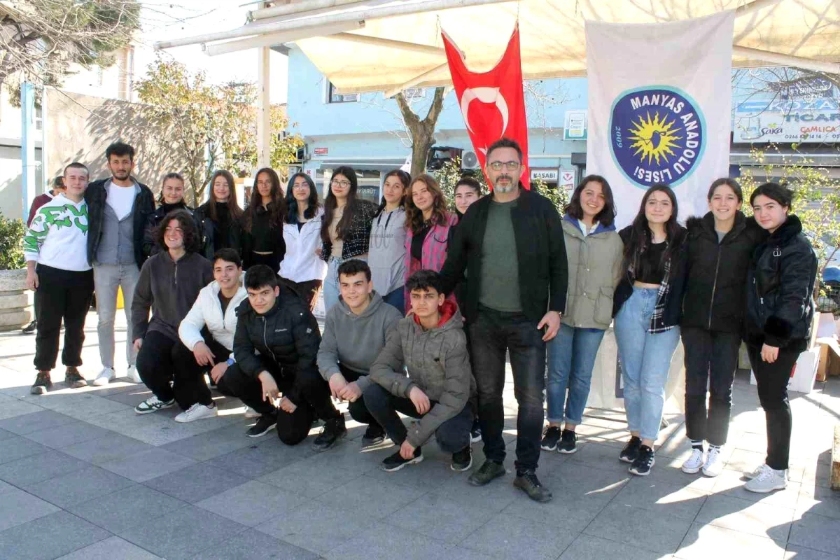 Manyas Anadolu Lisesi, depremzede vatandaşlar için yardım kampanyası başlattı