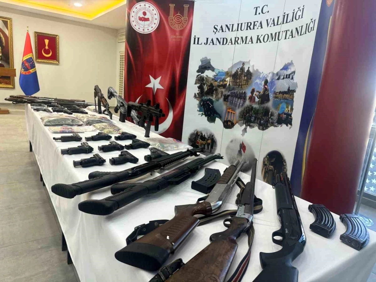 Şanlıurfa\'da jandarma operasyonunda 34 şahıs gözaltına alındı