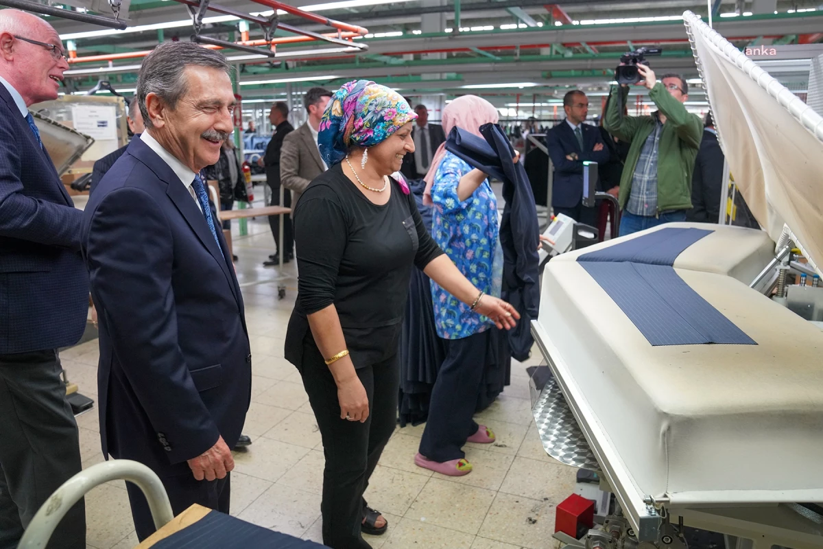 Tepebaşı ve Odunpazarı Belediye Başkanları Sarar Giyim Fabrikası\'nı ziyaret etti