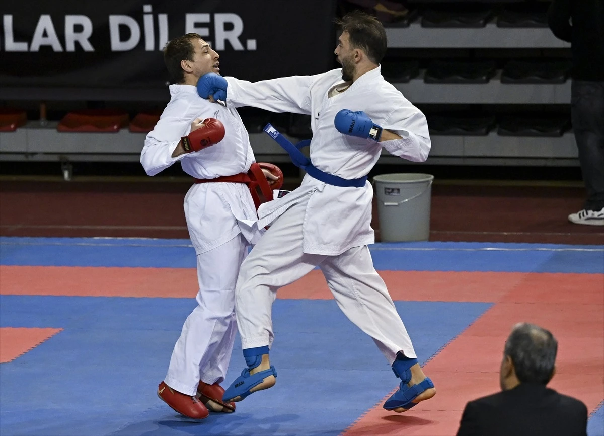 Türkiye Karate Şampiyonası Ankara\'da Başladı