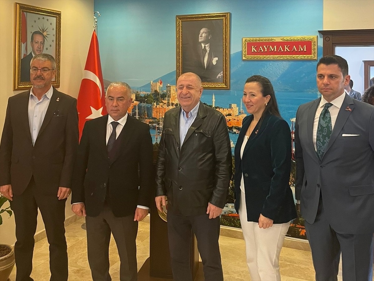 Ümit Özdağ, Bodrum ve Milas\'ta ziyaretlerde bulundu