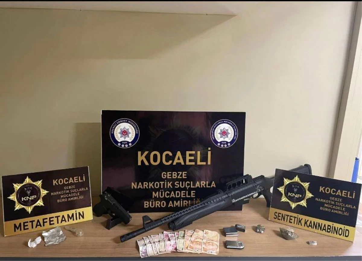 Kocaeli\'de yapılan çalışmalar neticesinde çok miktarda uyuşturucu ele geçirildi, 8 kişi gözaltına alındı