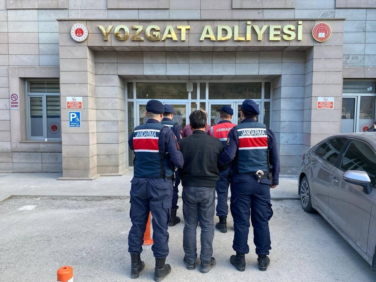 Yozgat\'ta iş yerinden hırsızlık yapan 2 şüpheli tutuklandı