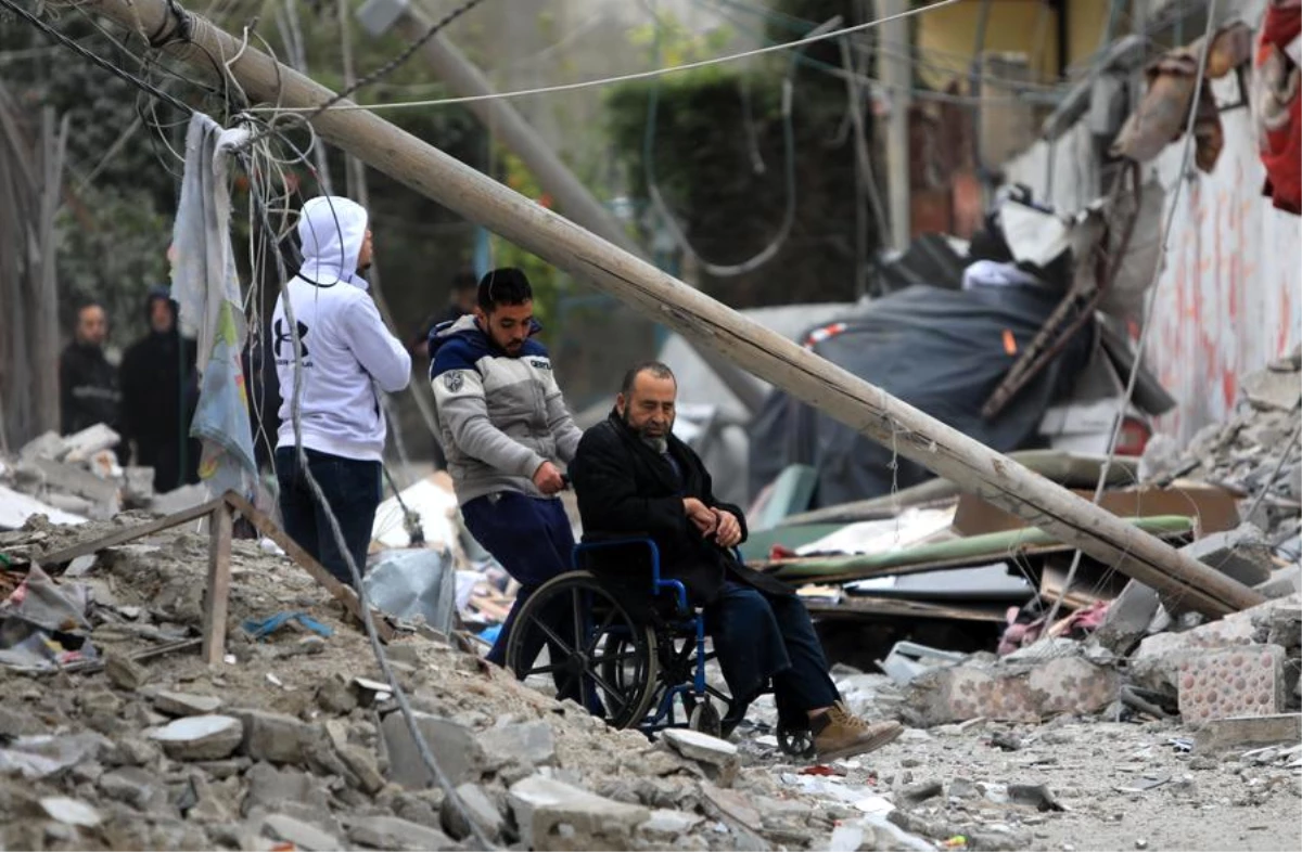 Gazze\'deki İsrail saldırılarında ölen Filistinlilerin sayısı 29.878\'e yükseldi